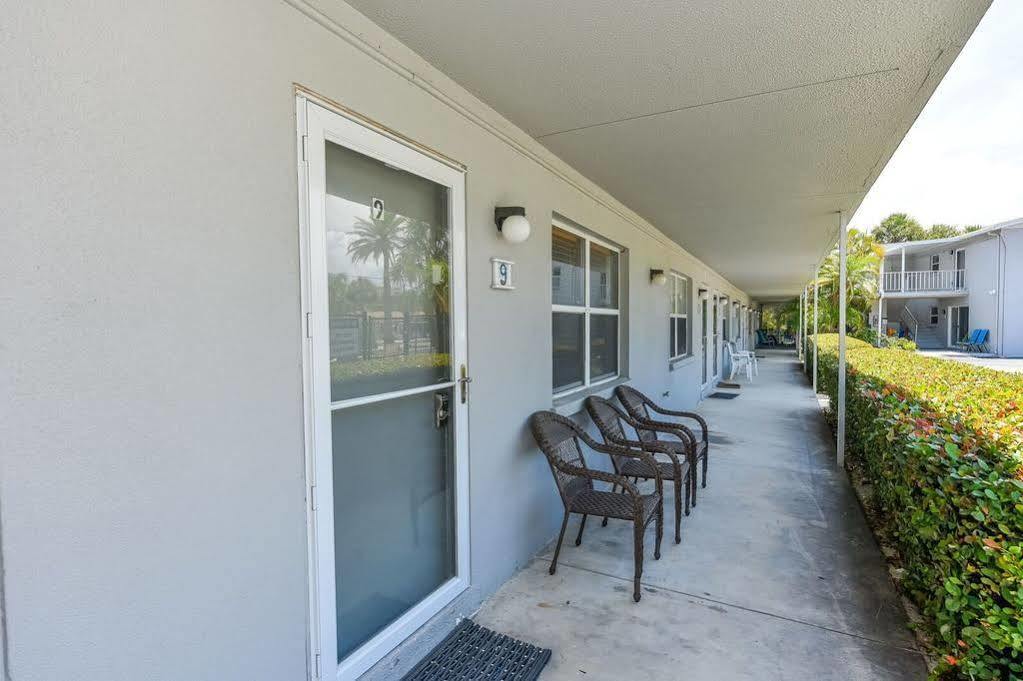 Gulf Holiday Siesta Key Hotel Exterior photo